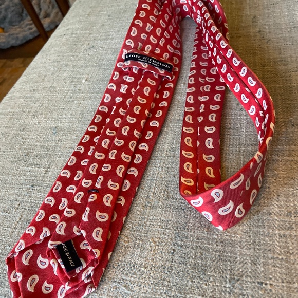 Geoff Nicholson Paisley Tie - Picture 3 of 3